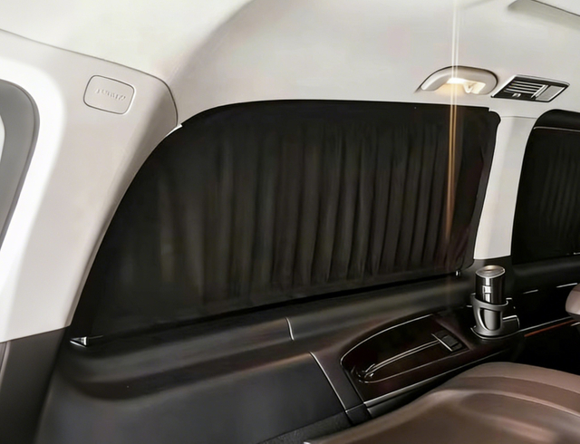 Car Window Sun Shade (1)