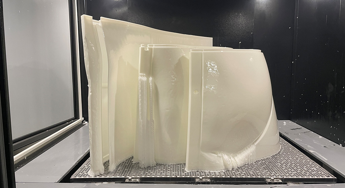 large-format-industrial-sla-3d-printing-prototype.jpg
